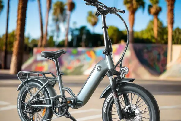 750w Folding Step Thru